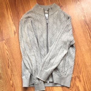 Men's Gray Cable Knit Sweater